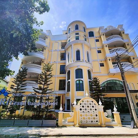 Siri Grand Bangkok Hotel Exterior foto